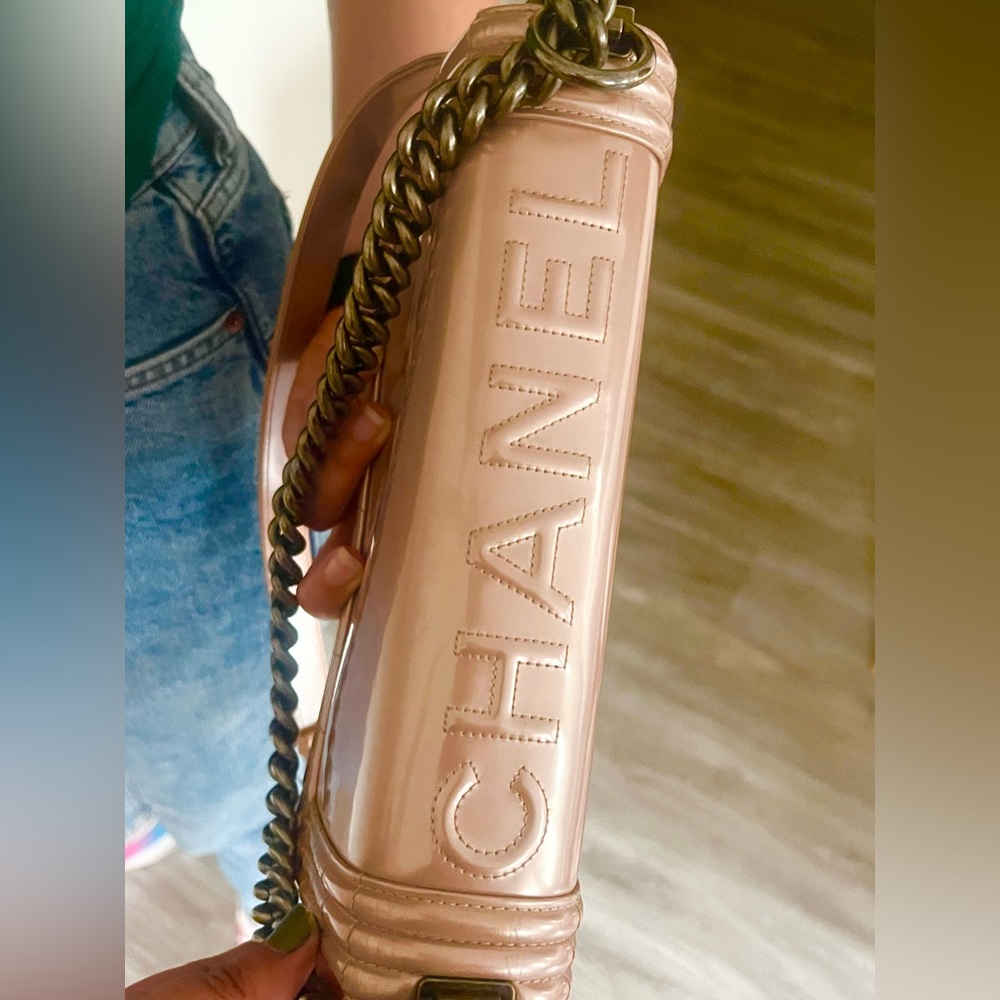 Reserved‼️Chanel metallic pink Boy Bag - Picture 5 of 12